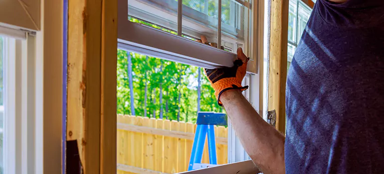 >Bay Window Curtain Rail Track in Lealman, FL